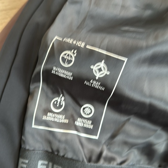 Bogner
Men's Ivo Jacket - Picture 13 of 15